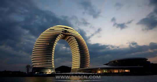 馬桶蓋 秋褲樓 建筑地標 審美能力 專業(yè)設(shè)計者 城市規(guī)劃