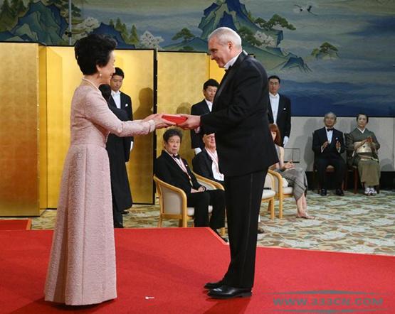 多米尼克-佩羅 日本皇室文化獎(jiǎng) 光州雙年展 敞開的盒子 諾曼-福斯特