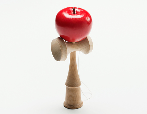apple kendama by yasuhiro suzuki|yupoo.com
